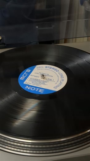 Check out this great collection of original Jazz LPs just in - some incredibly hard to find stuff here, as well as some affordable classics Expect to see them on our website over the next couple of days, or come down to our shop in Putney 🎵 Lou Donaldson - Ode to Billie Joe | Soul Brother Records