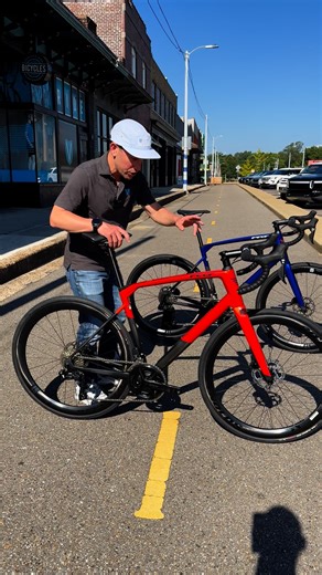 Meet the Felt VR 105 Di2 — where all-day comfort meets all-road performance. Carbon frame. Electronic shifting. Gravel-capable clearance. Oh, and it's just 900g for the frame. 🤯 This is not your average endurance bike. 💥 Shimano 105 Di2 💥 Tire clearance up to 38mm 💥 Sleek internal routing 💥 FREE nationwide shipping when you mention this reel 📍 Available now at Victory Bicycle Studio – Memphis, Asheville & Online. Link in bio to shop! #FeltVR #VictoryBicycleStudio #EnduranceBike #Di2 #AllRo
