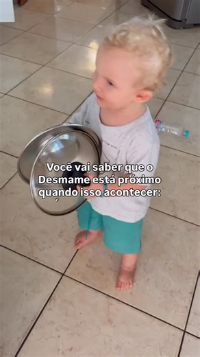 Bruna Jovino | Desmame on Instagram: "Não existe uma idade exata para parar de amamentar. A própria Sociedade Brasileira de Pediatria explica que não há um limite máximo definido para a duração da amamentação. 📍O desmame natural costuma acontecer, em média, entre 2 e 7 anos. Quando a criança vai, aos poucos, mostrando maturidade para esse processo. 👉 Mais importante do que a idade, são os sinais de prontidão para o desmame que a criança apresenta. 📍Esse são os sinais que mostram que o desmame