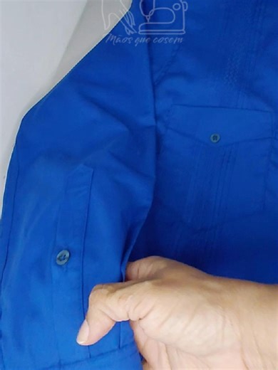 Uma camisa social (guayabera) construída do zero. Molde, corte e costura mostrando o processo da peça. Uma máquina doméstica também pode construir roupas bem feitas. #costura #costuracriativa #costureira #modelagem #maquinadomestica #costuradomestica #camisa #camisasocial