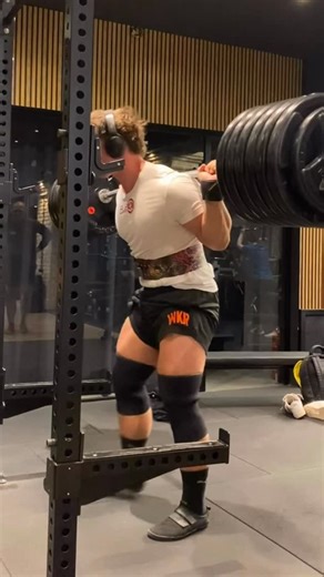 Bjarne Dücker on Instagram: "ESN CODE BJARNE *ad #fyp #gym #powerlifting"