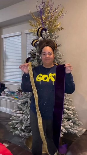 15K views · 5.2K reactions | Big AB with a throw back to my FAVORITE WAY to add ribbon to the tree! Save and share this one! #christmastree #christmasdecor #holidayseason #ribbon #hack #tutorial | AB's Holiday Decor | Facebook