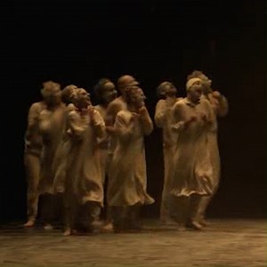 May B - An arresting piece of dance theatre by iconic choreographer Maguy Marin 🖤 Moving together and alone, the dancer's gestures are distilled to repetitive shuffles and their words garbled and replaced with rhythmic sighs and grunts... 🎫 https://sadl.rs/3UAzL5X | Sadler's Wells