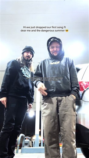 pls go check it fallin apart out now 🫶 #newmusic #discovermusic #altrock #unsignedartist