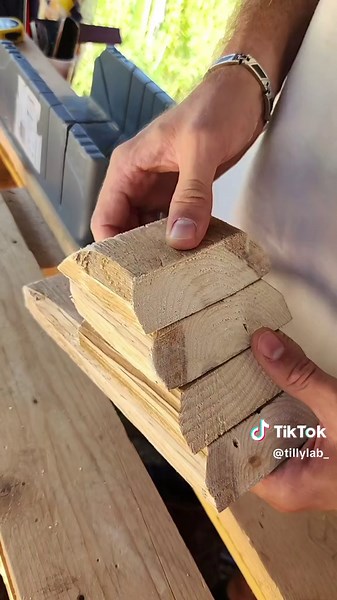 30 Jours pour Construire un Mur Pinterest avec des Palettes