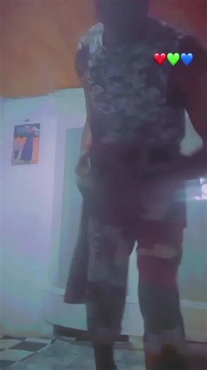 Vidéos de denyl yambimbi (@user2810619757119denyl) avec son original - E.D.N.A