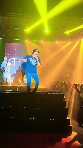 ST12 feat Charly Van Houten - Putri Iklan Live Konser Malaysia #shorts#st12#charlyvanhouten#concert