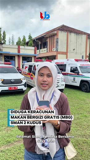 [BREAKING NEWS: 70 Siswa SMAN 2 Kudus Mengalami Keracunan Massal] Kudus, 29 Januari 2026, Kabar duka menyelimuti SMAN 2 Kudus hari ini. Sebanyak kurang lebih 70 siswa dilarikan ke rumah sakit terdekat setelah diduga mengalami keracunan massal usai mengonsumsi bantuan Makan Bergizi Gratis (MBG). Menurut keterangan dari Aulia gejala tidak muncul seketika. “Ini merupakan makanan kemarin yang baru bereaksi mulai dari semalam sampai pagi ini,” ujarnya saat memberikan keterangan. Saat ini, para korban