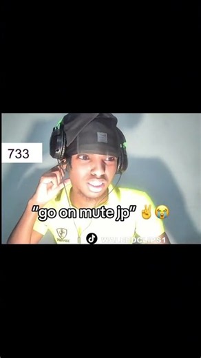 Go on mute jp 🤣🤣🤣 #viral #waleed ishowspeed is 2.0 waleed #fyp #speed #comedy