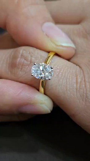 2 carat Oval E/VVS2/Brilliant cut type 2A CVD method grown lab diamond, Graded and certified by International Gemological institute. Made in an SCS-007 accredited laboratory. Ring made in 14k Gold. Kindly DM for pricing details. Any type of custom jewellery is made on order. #NepalJewellery #SustainableJewelry #AffordableElegance #CVDDiamonds #EthicalLuxury #LabGrownDiamonds #FutureOfJewellery #ArzooGems #CertifiedGemstones #CVDNepal #SustainableLuxury