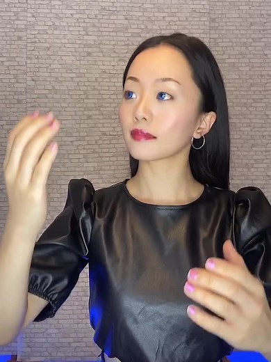 Android Girl: Embracing the Robotic Identity