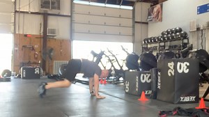 15 reactions | How To Do The Mountain Climber! The mountain climber is a great cardio exercise & and great for your core. There’s two ways you can do it. You can make it harder by doing it on the floor. Place your hands on the floor and start running in place with your feet. You can make it easier by placing your hands on a box. | Expect Results Fitness | Facebook