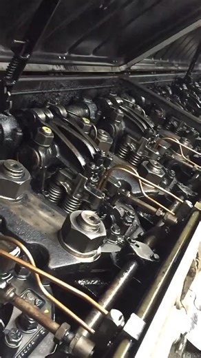 Wagner Polo | EMD 645 é uma linha de motores a diesel da Electro-Motive Diesel, divisão de locomotivas da General Motors sucessora da linha EMD 567 e... | Instagram