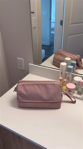 Liz on Instagram: "Pack my toiletry bag with me✈️ #packingasmr #toiletrybag #travelessential #packwithme #sastisfying"