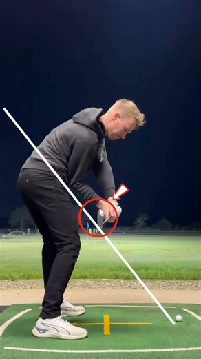 샬로우를 만드는 핵심 가이드 | How to Shallow the Club Properly in the Golf Swing #샬로우 #다운스윙 #스윙교정 #골프레슨 #골프팁 #Shallow #Downswing #SwingFix #GolfTips #GolfSwing #FacebookReels #GolfReels | GOLF EZ