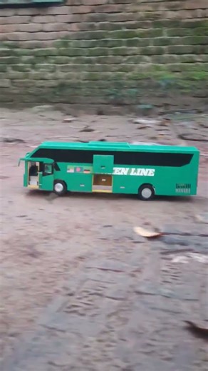 RC green line high deck bus off-road rough driving #busrcdriver #automobile #busloving #rc #rcbus