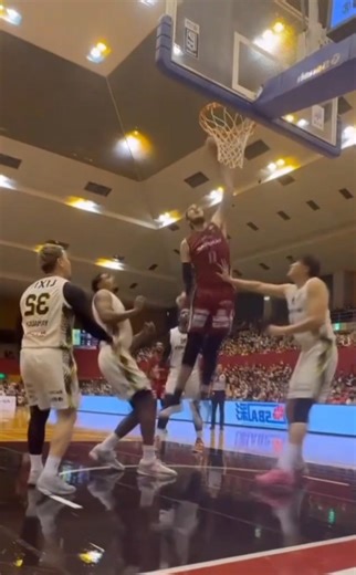 Kai Sotto left handed monster jam #kaisotto #kaiju #japanbleague #gilaspilipinas #slamdunk