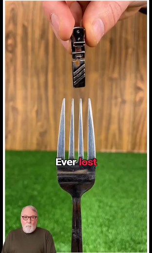 Fix Any Hoodie Zipper Fast With a Fork #horses #stick #puzzle #fbyシvideo #game #fbreelsfypシ゚viralシ #viral #fbreels2025ツ #challenge #fbpost2025シ | Recipes For Family
