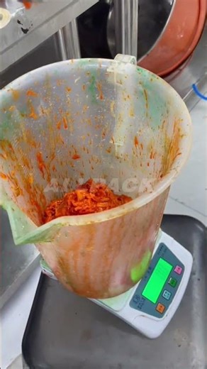 How Does a Semi Automatic Pickle Filling Machine Work?