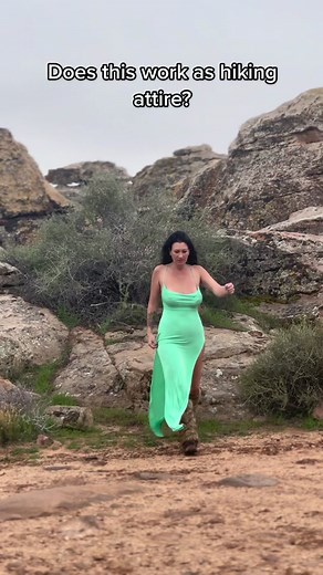 Perfect hiking attire if you ask me 💚#dress #hiking