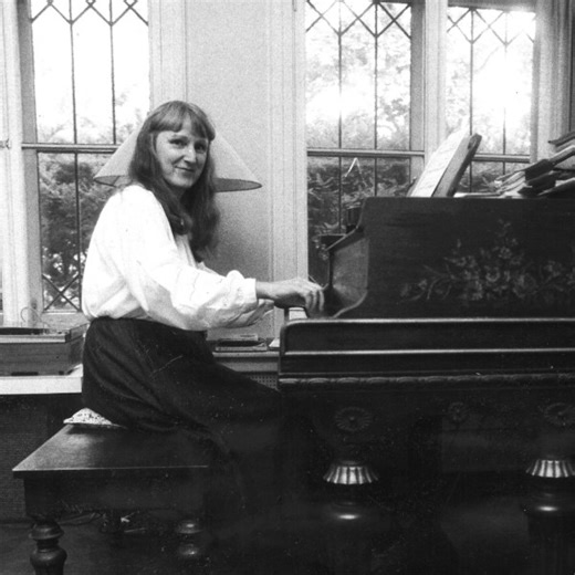 7 Stunning Viola Concertos by Women Composers