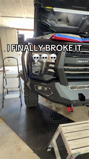 Finally snapped a bolt on the manifold 💀 | bolt