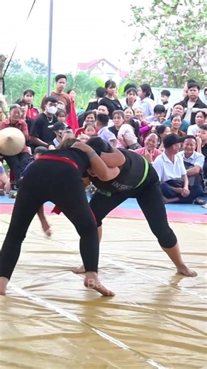 Vietnamese women's Wrestling - Thu Cuc VS Kim Oanh