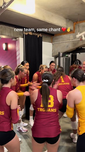USC Volleyball Team Chant: Energizing Start to Season