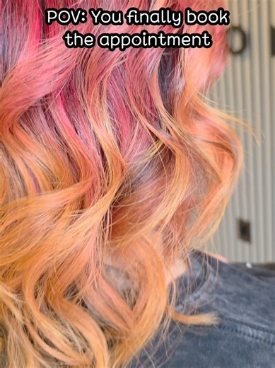 This color isn’t meant to be quiet. Bold dimension. High shine. Intentional warmth placed exactly where it hits hardest. ✨ Custom color is about creating a look that fits you — sometimes soft, sometimes statement… always elevated. Ready for hair that actually stands out? Text to book. 💌 #marylandhaircolorist #dimensionalhair #columbiamdhairsalon #baltimorehairstylist