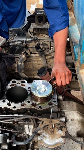 5.9K views · 85 reactions | 4 cylinder diesel engine repair #engine #mechanic #reelsviralシ #reelsfacebook #reelsviralシfb | Skills man | Facebook