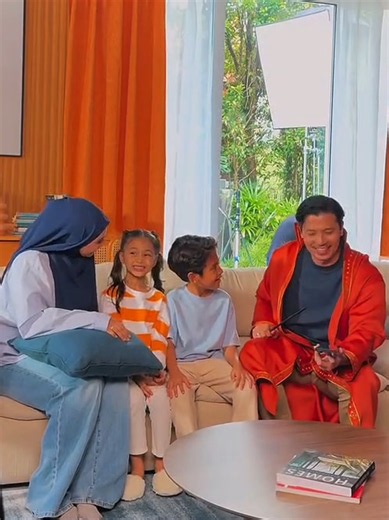 Fattah Amin & Amira Othman for UNIFI cr Fendy Afandii, Rozlan, Que, Syazwan, & Yaya Ibrahem #amiraothman #fattahamin #UNIFI