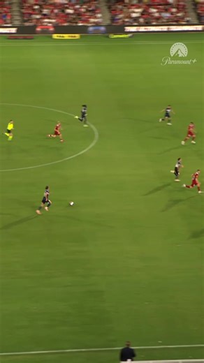 Melbourne Victory Celebrates Grimaldi's Winning Goal