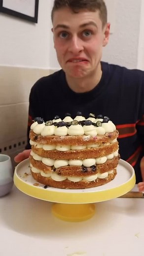 69K views · 60 reactions | I had a baking fail today, so sadly no new recipe to share this week. But this morning did remind me of this classic cake fail from a few years ago so thought I’d share for the fun memories! #bakingfail | Peter Bakes | Facebook