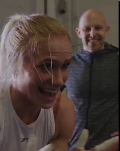 Who’s your biggest fan? Two-time Fittest Woman on Earth Annie Thorisdottir 🇮🇸 has her number one supporter in her corner for Event 2 of the 2021 CrossFit Lowlands Throwdown — her 9-month-old daughter, Freyja. Throisdottir currently holds the top score in Event 2 at the Lowlands Throwdown and sits fourth overall at the end of Day 1. #CrossFitMom | The CrossFit Games