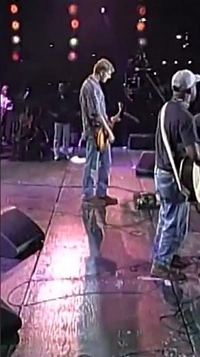 “Running From An Angel” live from FarmAid 1995! 🎟️