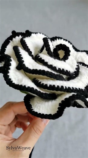Crochet Black & White Rose 🖤🤍 | Elegant Pattern + Unique Flower DIY