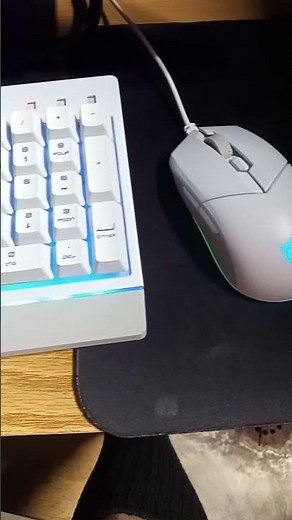 White MSI Vigor GK30 RGB Combo