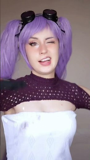 “You’re asking me about my theories??” - Entrapta cosplay transformation 💜🔧✨