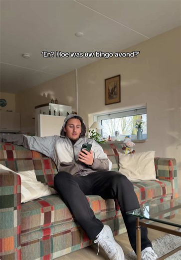 Tea Time Conversations in Elderly Care Homes