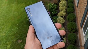 LG Velvet unboxing and first impressions