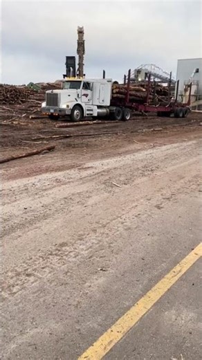 Driving the old Peterbilt 377 for the day