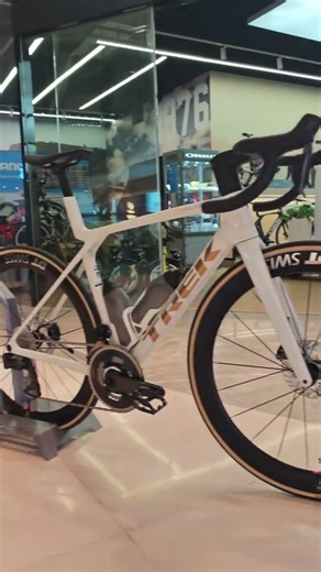 Unboxing Bulid | Trek Madone SLR 7 Gen 8 Era White/Supernova Marble