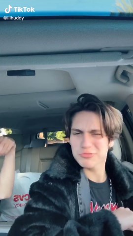 i like your sketchers😜 | i like your skechers