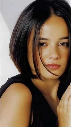 Alizee - Shorts Beatifull Moment Magic