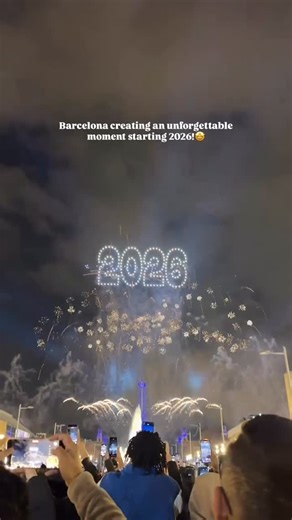 Barcelona Spain 🇪🇸 Travel | Hotels | Food | Tips on Instagram: "@wander_desiree is discovering Barcelona ✨🇪🇸 Share this with someone who loves art, food, and city vibes 🤍 💡Things to do in Barcelona: • Visit Sagrada Família and nearby cafés • Walk through the Gothic Quarter and Las Ramblas • Explore Park Güell and city viewpoints • Try tapas at cozy local restaurants • Stroll along Barceloneta Beach 📍 Barcelona, Spain"