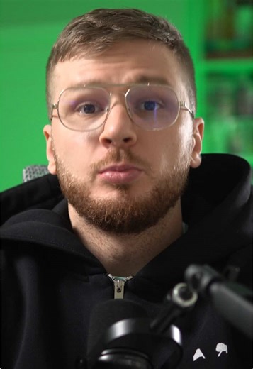 В постапокалиптическом мире 21-го века человечество почти вым»рло, все люди лишились зрение. Спустя века слепые потомки живут в примитивных племенах, где зрение — табу и ересь. Вождь деревни Баба Восс (Джейсон Момоа), слепой воин, узнаёт, что его жена Алкенни родила от зрячего Джерламарела близнецов Кофуна и Ханиву — первых зрячих детей за поколения. Чтобы спасти их от казни, Восс покидает племя, полагаясь на инстинкты и боевые навыки в опасном путешествии. Это американский sci-fi драматический 