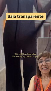 Quer dar um charme extra no seu visual? 👗✨ Essa saia transparente é daquelas peças coringa que fazem toda a diferença. Aberta de um lado e presa com dois lacinhos no cós, pode ser usada por cima da calça, de outra saia ou até mesmo de um vestido. Um detalhe leve e estiloso que transforma o look em segundos. Me conta: você usaria assim? Créditos ao autor: @ mmarg.a ⚠️A request to owners: If you do not want your content to be remixed and published on our page, please contact us on DM, and we will