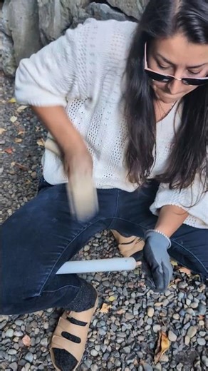 She's out there knapping with her Ishi Stick again #wilderness #flintknapping #bushcraft #survival