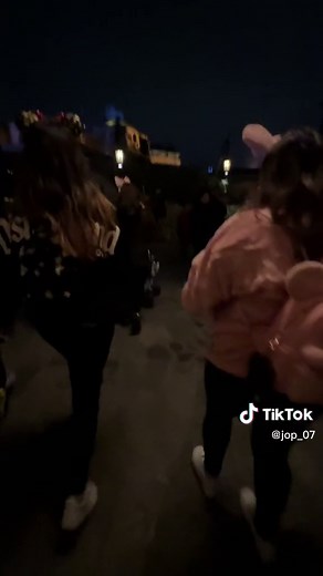 Emergency evacuation at @waltdisneycalifornia #disneyland #disney #disneyworld #disneygram #disneylife #disneyparks #disneylandparis #waltdisneyworld #mickeymouse #disneylove #disneyfan #emergency #rescue #ambulance #covid #firefighter #paramedic #ems #fire #feuerwehr #medical #police #firedepartment #hospital #emt #doctor #medicine #nurse #firetruck #firefighters