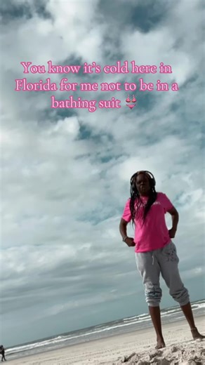 They really shook things up now it’s to cold to be in my bathing suit 👙 here in Florida 🌬️☃️💨💦❄️🌨️☁️ #fyppppppppppppppppppppppp #cloudyday #coldweather #coldest #colddays